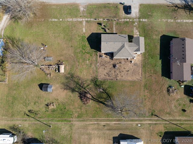 157 S Springfield Street, Welch, OK 74369