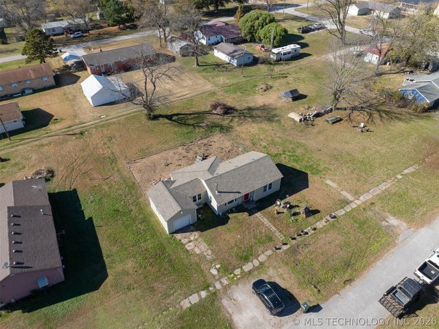 157 S Springfield Street, Welch, OK 74369