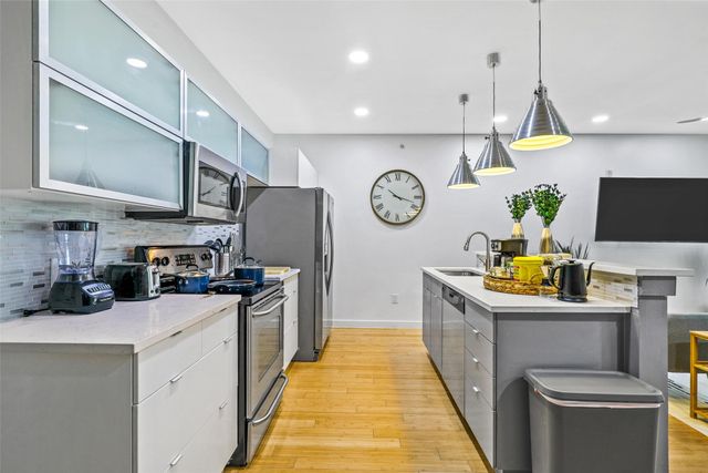 1111 S Akard Street 307, Dallas, TX 75215