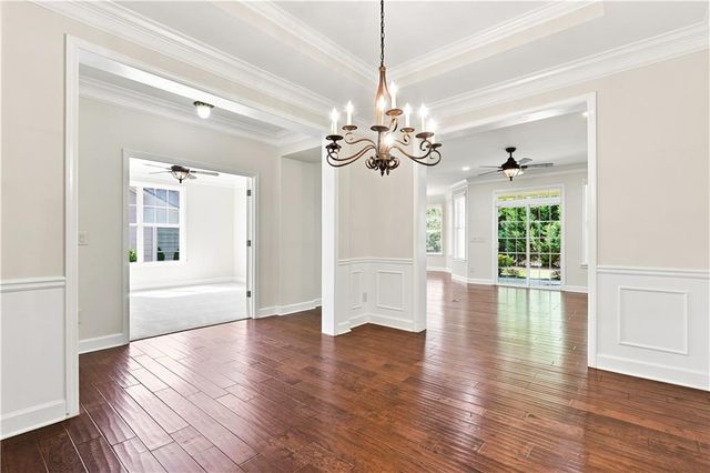 637 Laurel Crossing, Canton, GA 30114