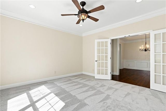 637 Laurel Crossing, Canton, GA 30114