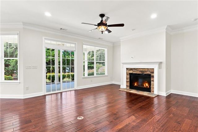 637 Laurel Crossing, Canton, GA 30114