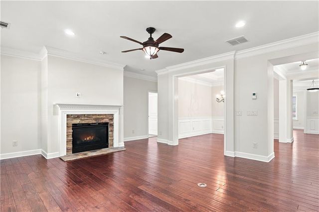 637 Laurel Crossing, Canton, GA 30114