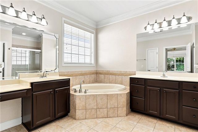 637 Laurel Crossing, Canton, GA 30114