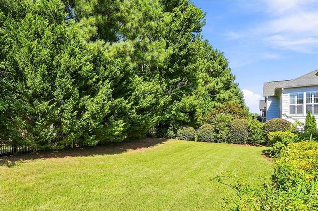 637 Laurel Crossing, Canton, GA 30114