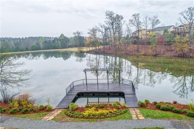 637 Laurel Crossing, Canton, GA 30114