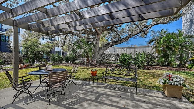 1563 4TH STREET, Sarasota, FL 34236