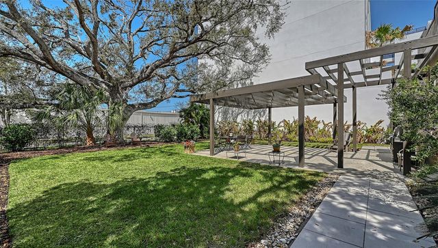 1563 4TH STREET, Sarasota, FL 34236