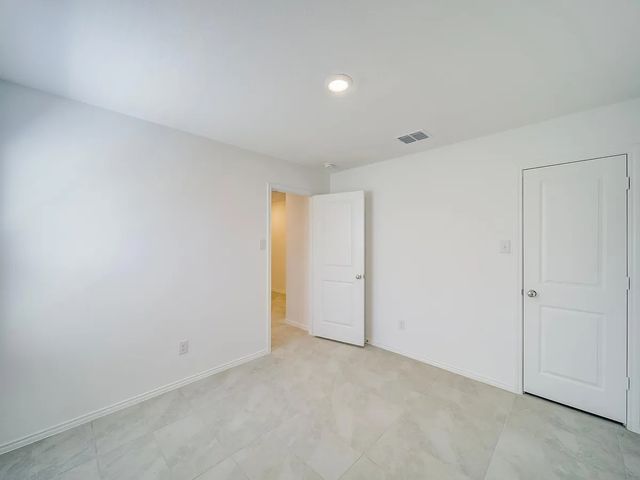 352 Sun Bluff Road, Fort Worth, TX 76052