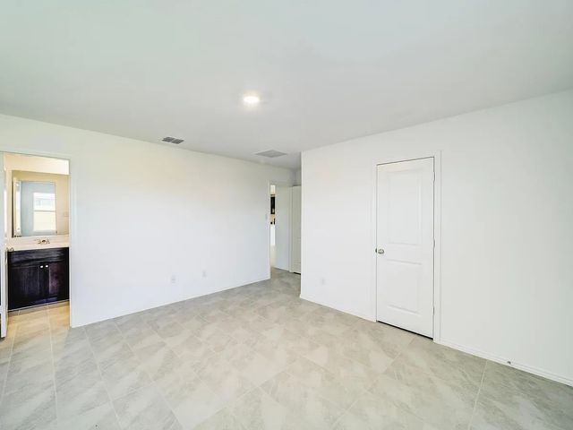352 Sun Bluff Road, Fort Worth, TX 76052