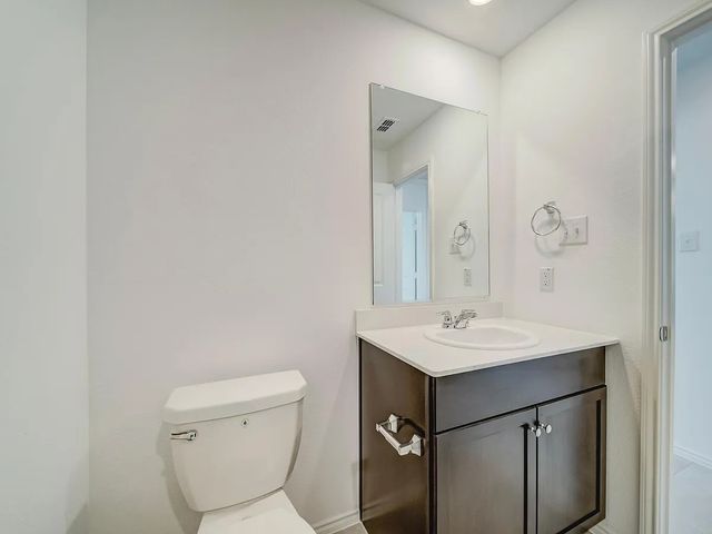 352 Sun Bluff Road, Fort Worth, TX 76052