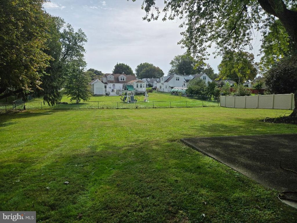 1107 ROBERTS AVE, Feasterville Trevose, PA 19053