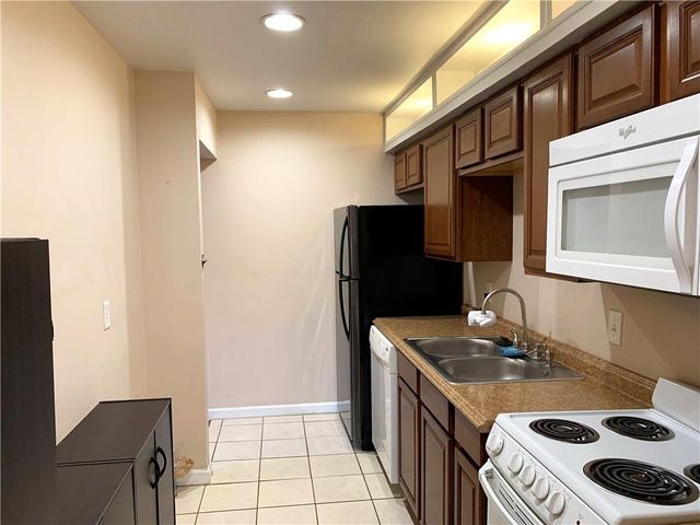317 W Wieuca Road NE, Atlanta, GA 30342