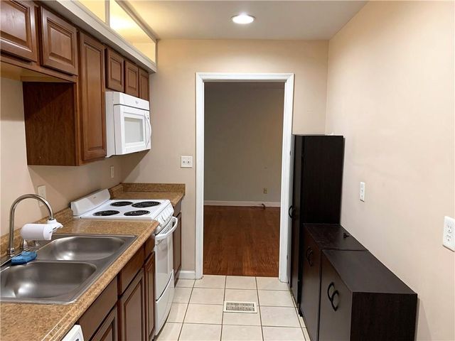 317 W Wieuca Road NE, Atlanta, GA 30342