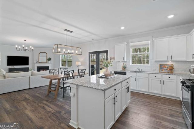 366 Barnwood Lane, Dawsonville, GA 30534