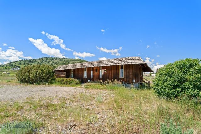 390 Holmes Avenue, Butte, MT 59701