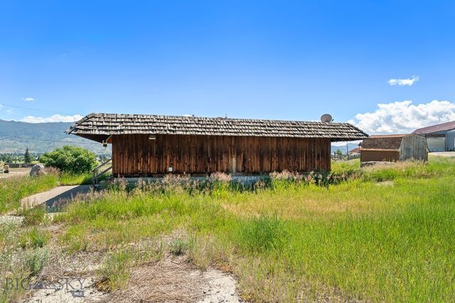 390 Holmes Avenue, Butte, MT 59701
