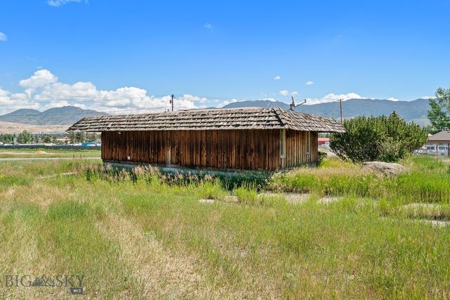 390 Holmes Avenue, Butte, MT 59701