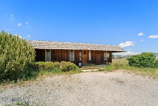 390 Holmes Avenue, Butte, MT 59701