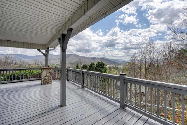 3023 Bear Lane, Hiawassee, GA 30546
