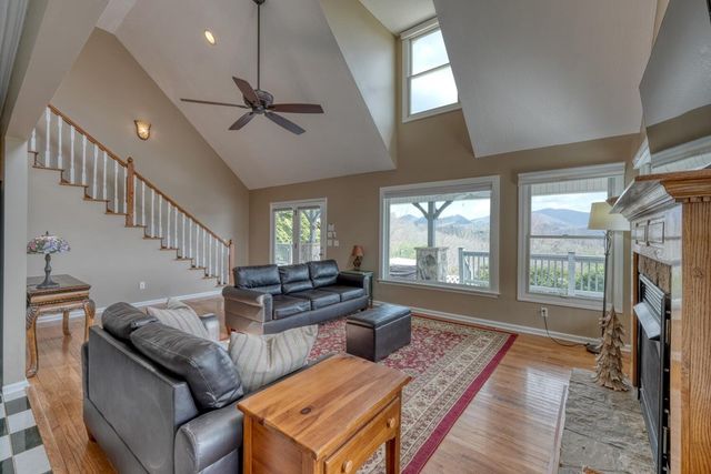 3023 Bear Lane, Hiawassee, GA 30546