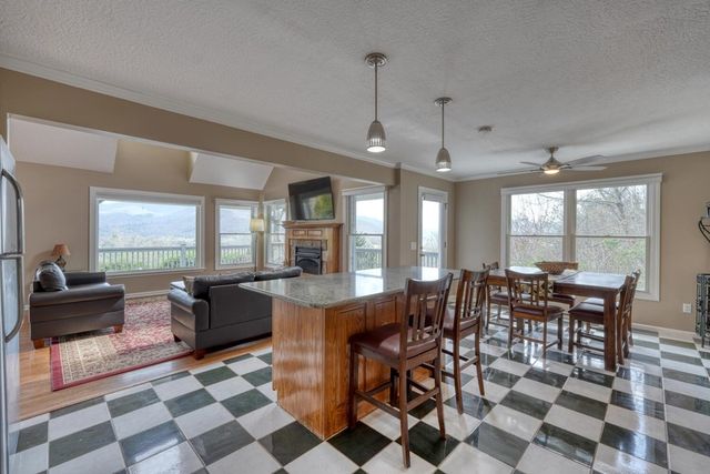 3023 Bear Lane, Hiawassee, GA 30546