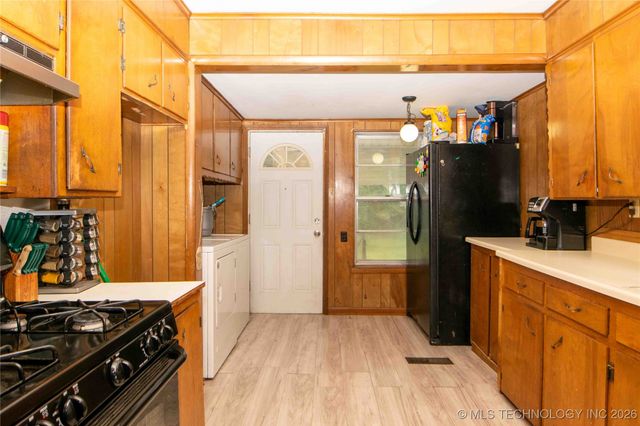 444 S 43rd West Avenue, Tulsa, OK 74127