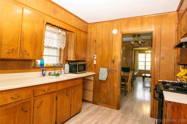 444 S 43rd West Avenue, Tulsa, OK 74127