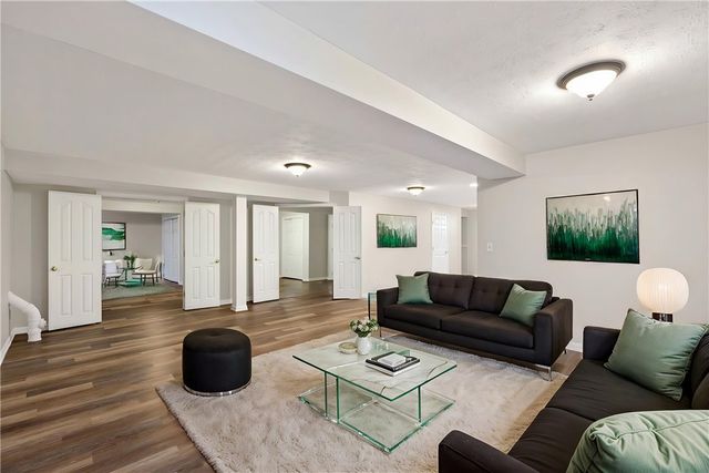 1525 Farrington Drive, Kettering, OH 45420