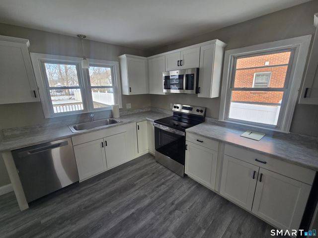 3 Myrtle Avenue, Danbury, CT 06810