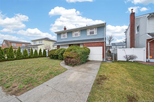 19 Angevine Avenue, Hempstead, NY 11550