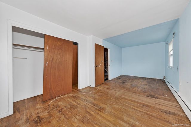 19 Angevine Avenue, Hempstead, NY 11550