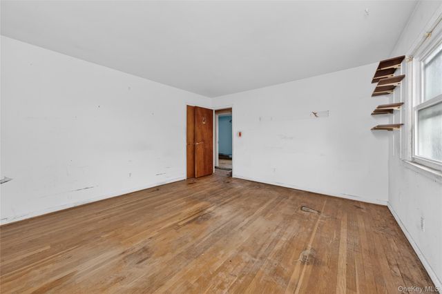 19 Angevine Avenue, Hempstead, NY 11550