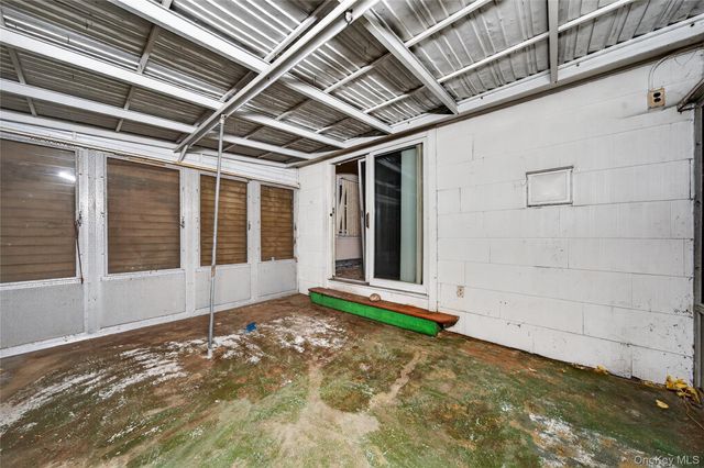 19 Angevine Avenue, Hempstead, NY 11550