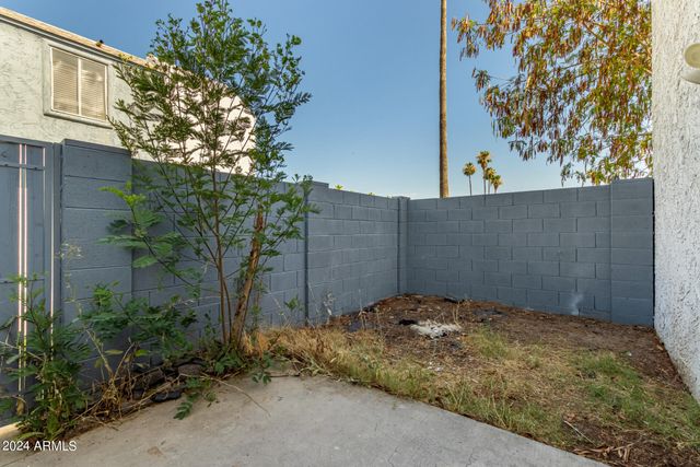 4718 W Orangewood Avenue, Glendale, AZ 85301