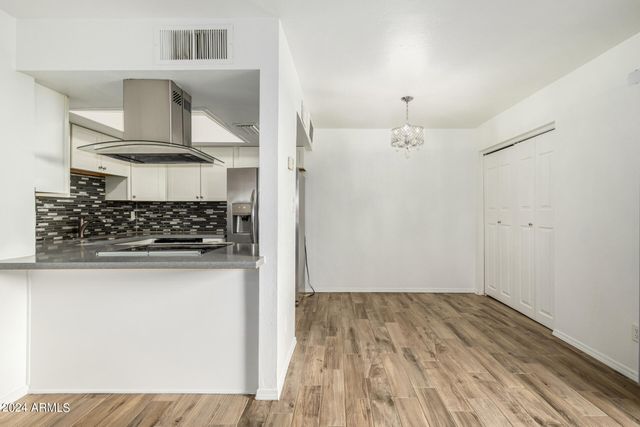 4718 W Orangewood Avenue, Glendale, AZ 85301