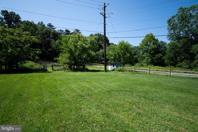 2450 HAPPY CREEK RD, Front Royal, VA 22630