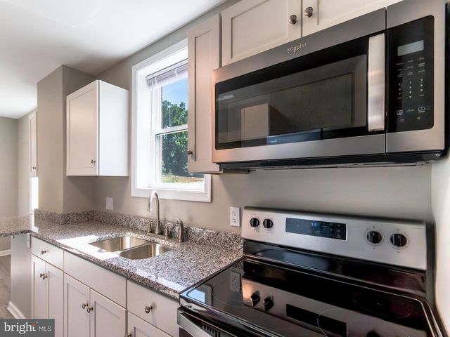 2450 HAPPY CREEK RD, Front Royal, VA 22630