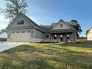 189 Oakland Drive, Calhoun, GA 30701