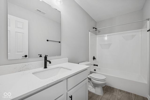 12588 Cattle Ridge Drive, Noblesville, IN 46060