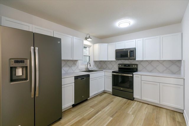 4412 63rd Street, Urbandale, IA 50322