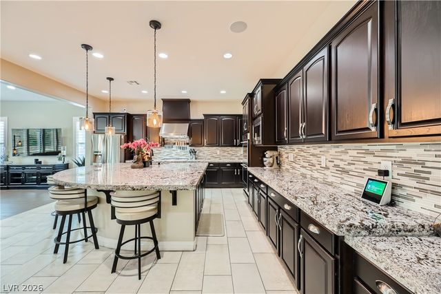 5879 Sky Heights Court, Las Vegas, NV 89135