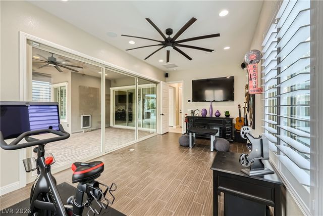 5879 Sky Heights Court, Las Vegas, NV 89135