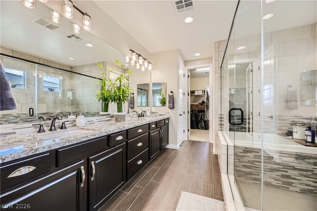 5879 Sky Heights Court, Las Vegas, NV 89135