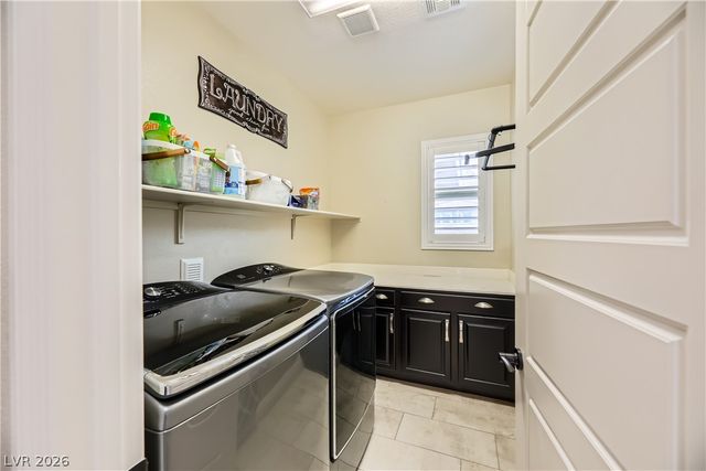 5879 Sky Heights Court, Las Vegas, NV 89135