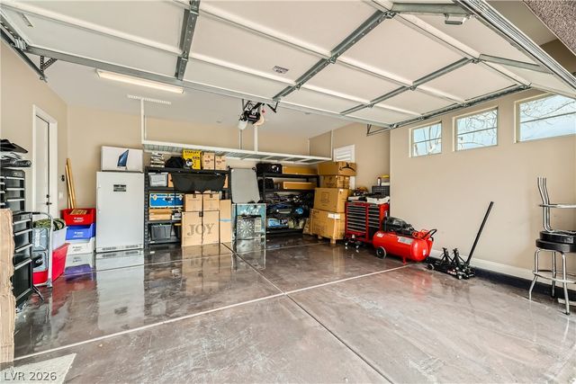 5879 Sky Heights Court, Las Vegas, NV 89135