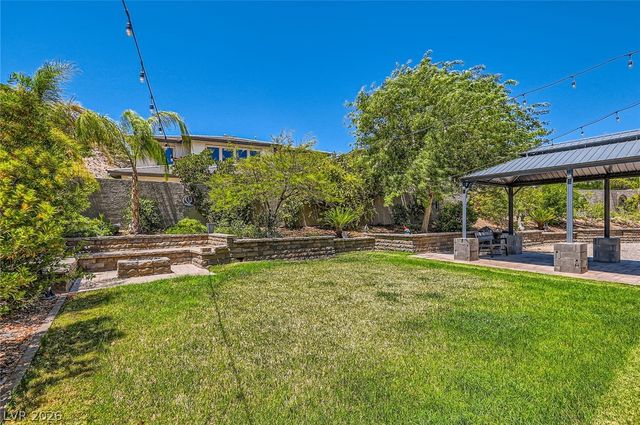 5879 Sky Heights Court, Las Vegas, NV 89135