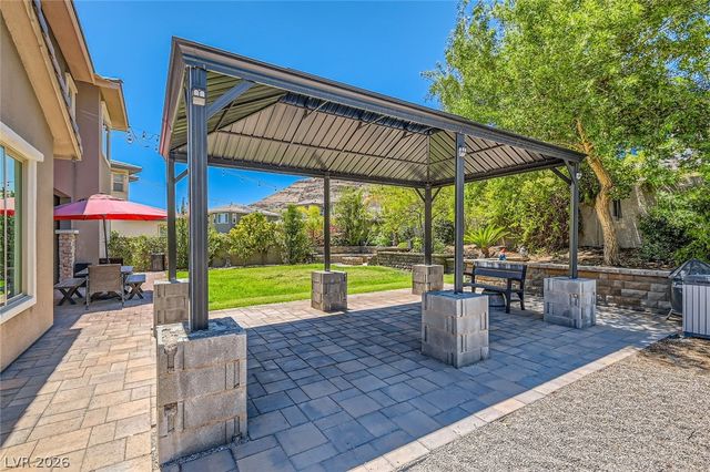 5879 Sky Heights Court, Las Vegas, NV 89135