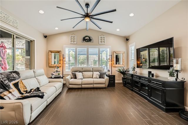 5879 Sky Heights Court, Las Vegas, NV 89135