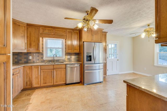 101 Popular Grove Road, Elizabethton, TN 37643